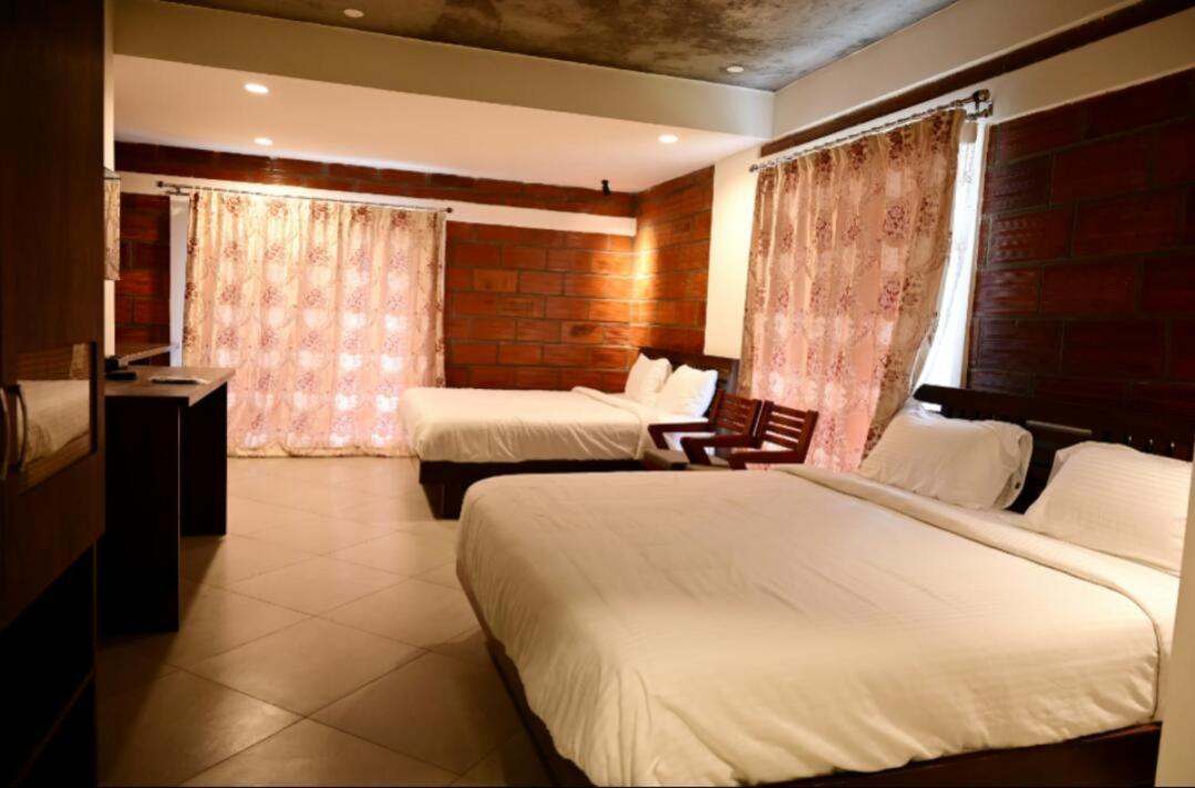 Coorg Vismaya Resort Madikeri Exteriör bild