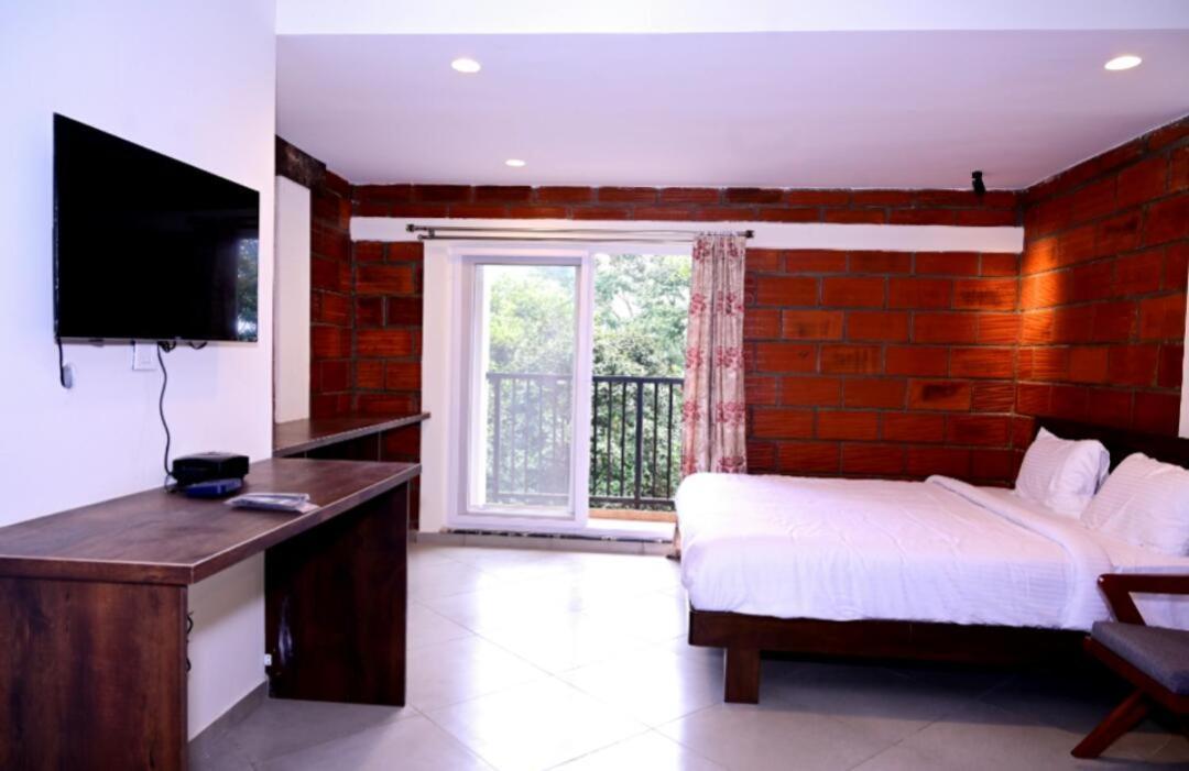 Coorg Vismaya Resort Madikeri Exteriör bild